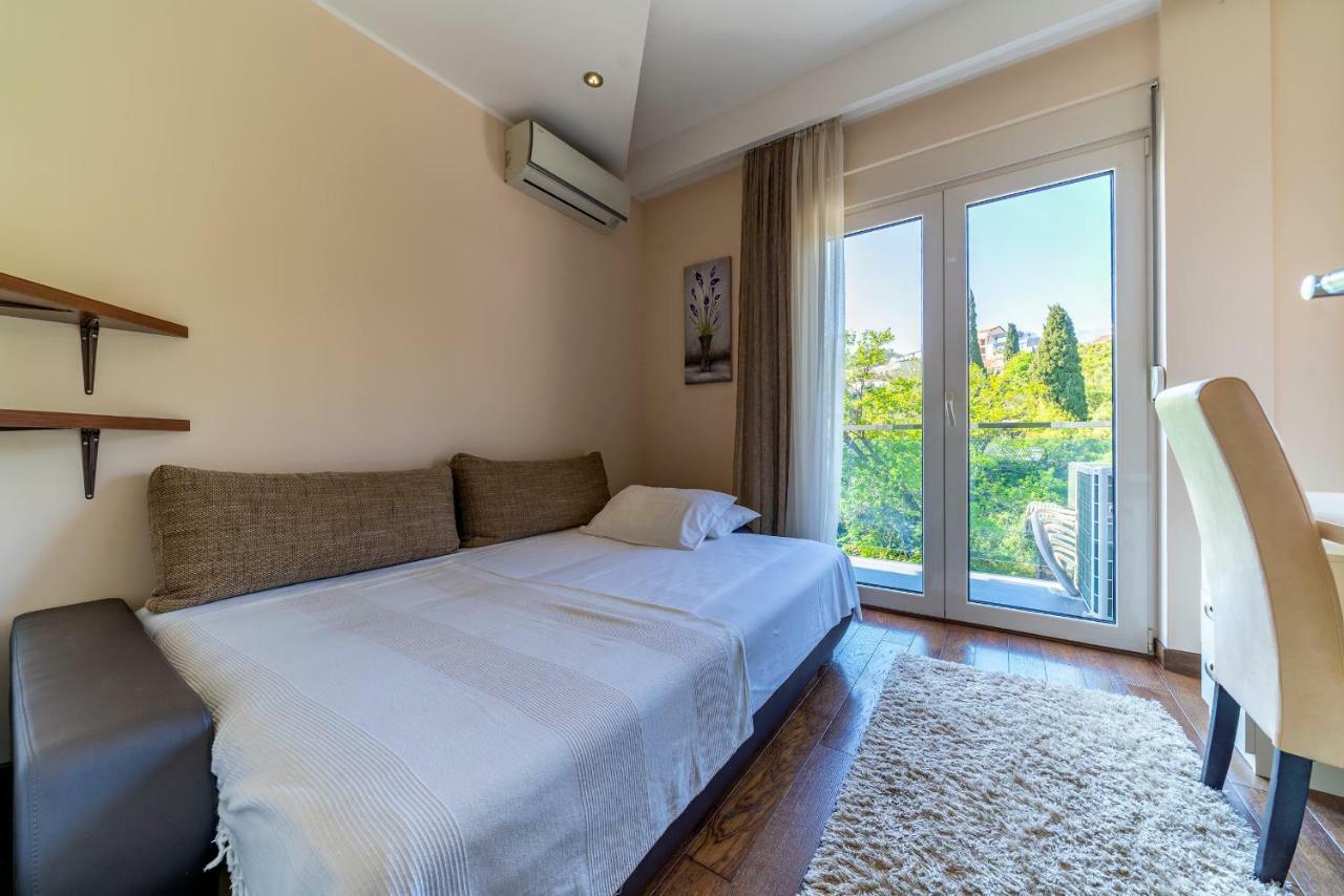Apartments Crystall Μπούντβα Εξωτερικό φωτογραφία
