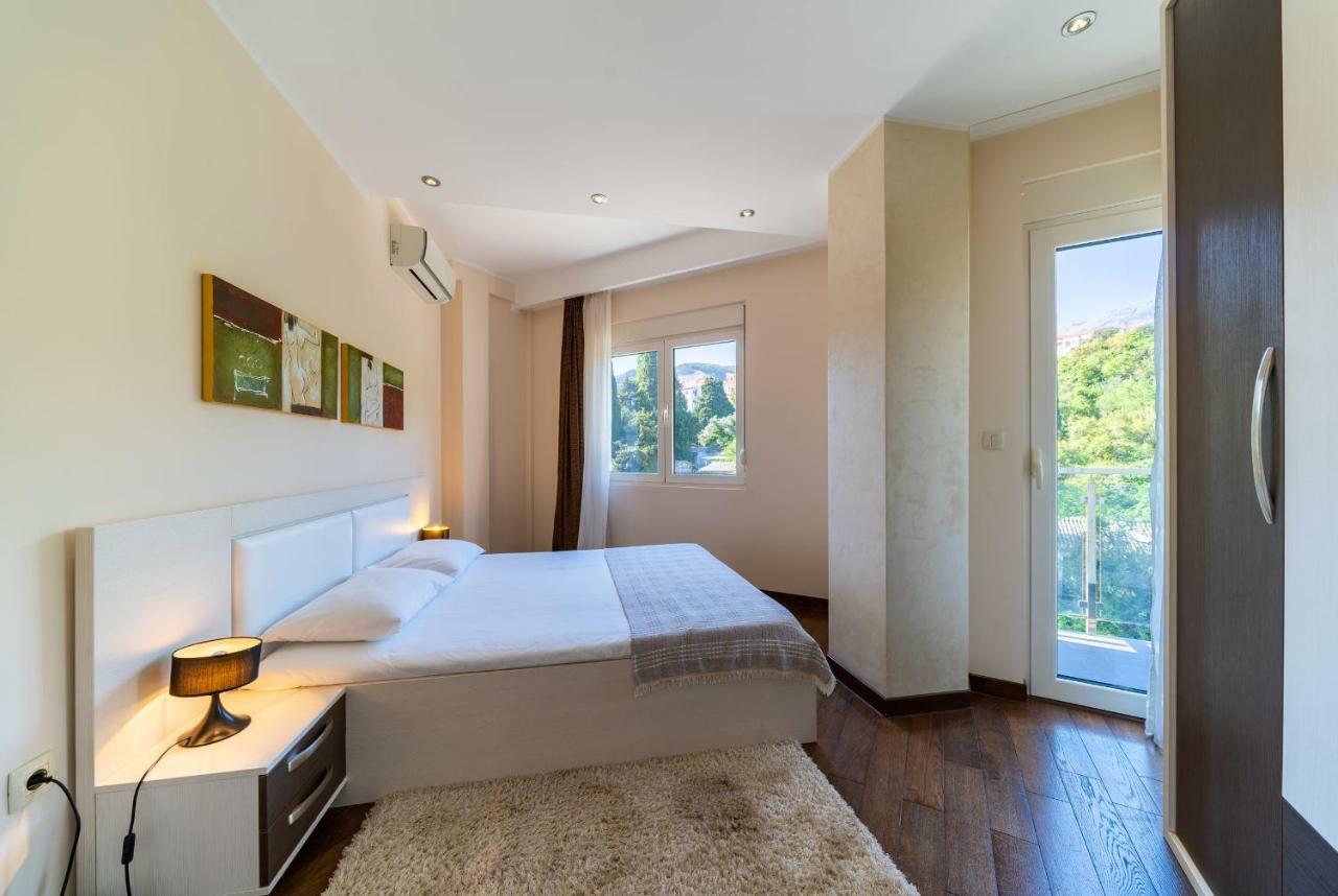 Apartments Crystall Μπούντβα Εξωτερικό φωτογραφία