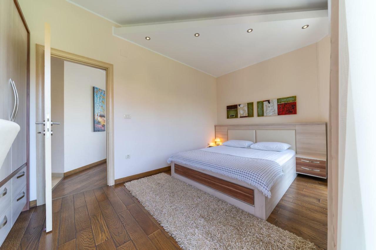 Apartments Crystall Μπούντβα Εξωτερικό φωτογραφία